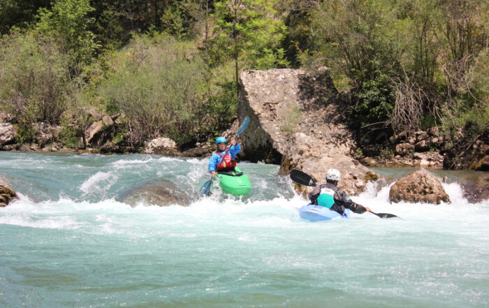 actividades en el pirineo, kayak