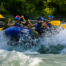 Descubre la experiencia de hacer rafting en campo