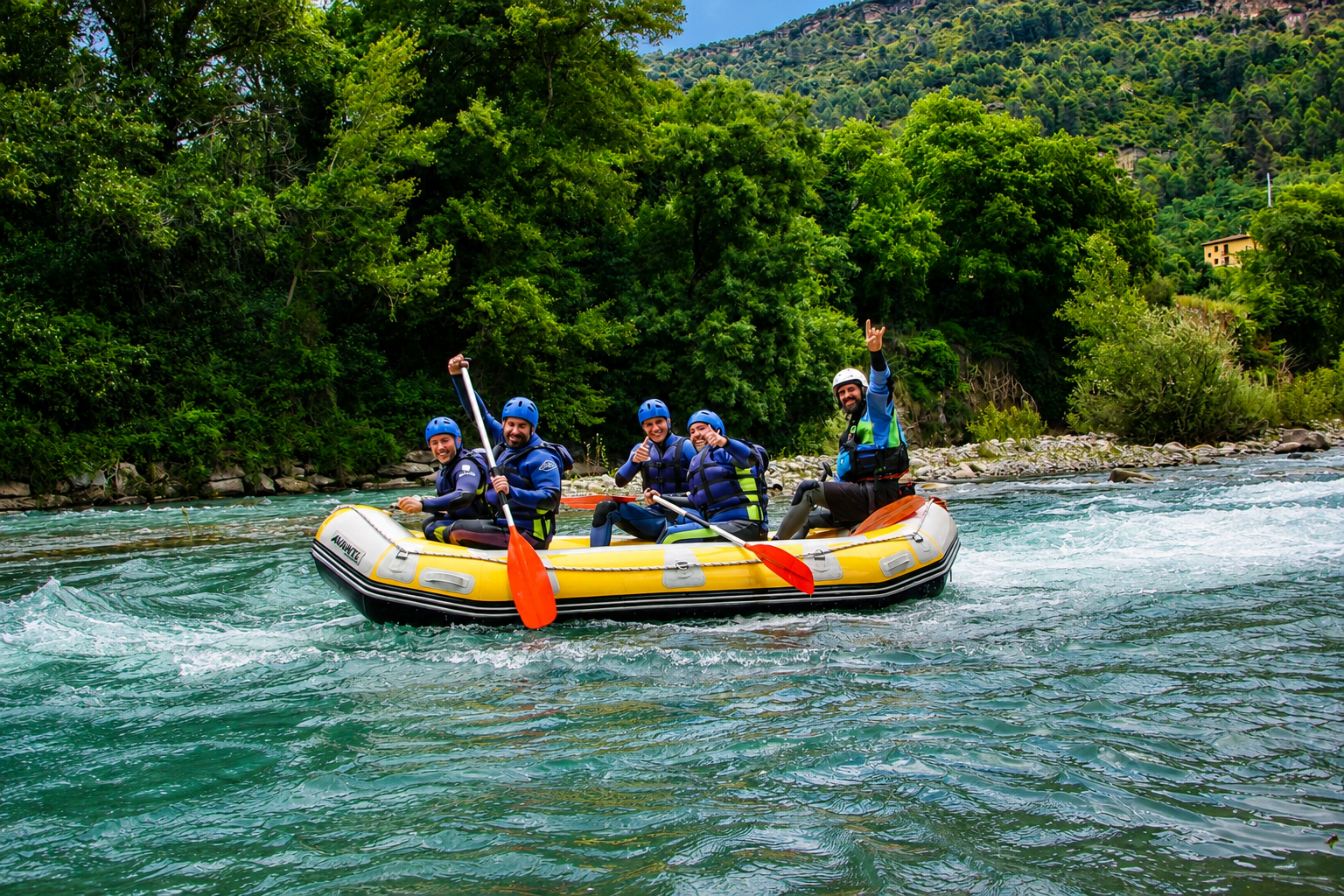 Rafting en Campo Huesca: aventura y aguas bravas en el Pirineo