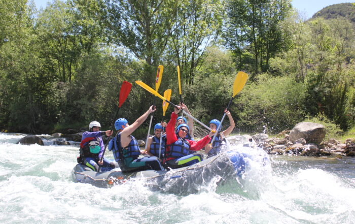 el rafting en verano es una actividad apta para todo el mundo